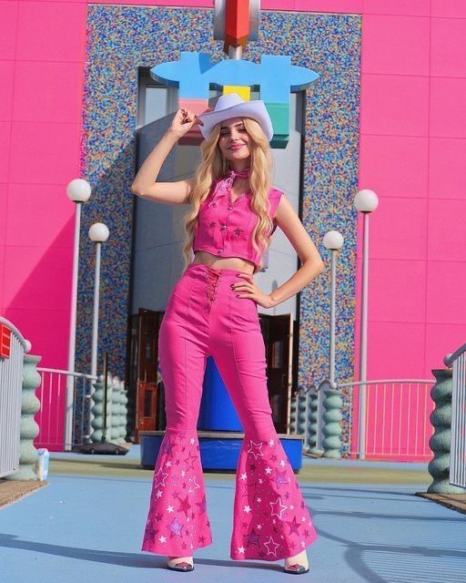 Halloween costumes that are female empowering
